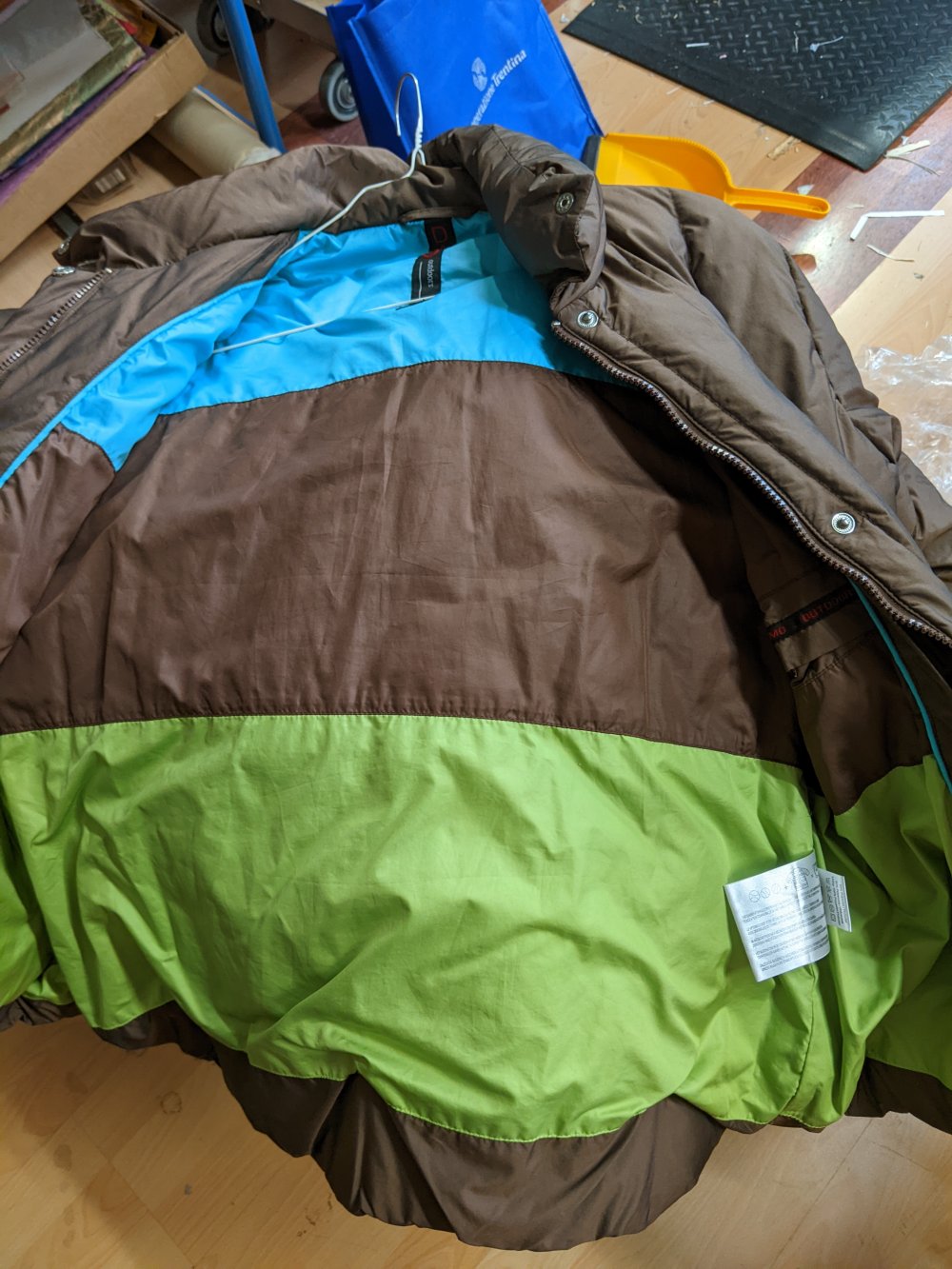 DAMO Anorak