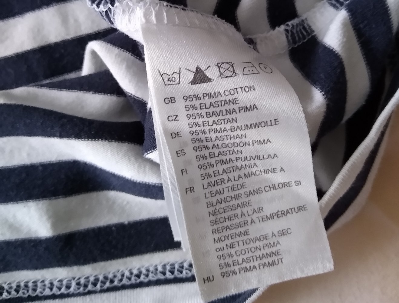 gestreiftes T-Shirt