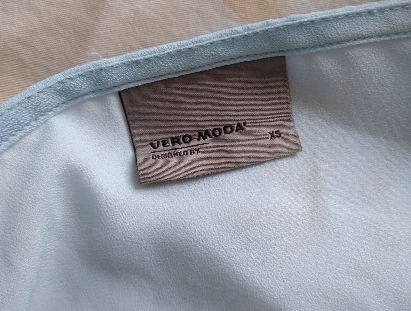 blaues Top