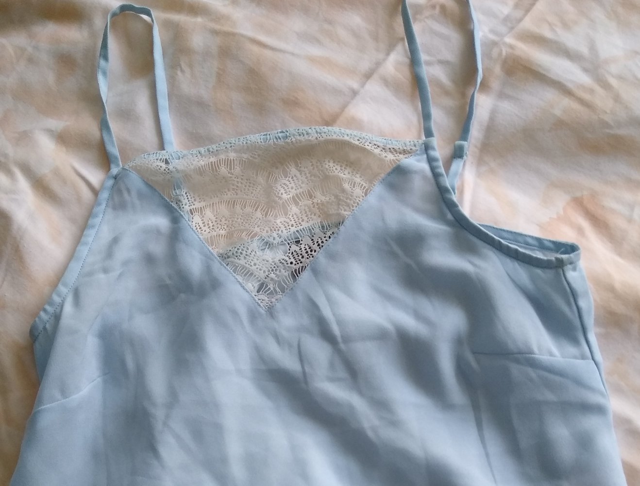 blaues Top