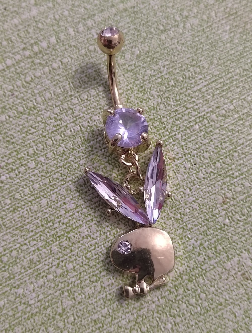 Bauchnabelpiercing playboy