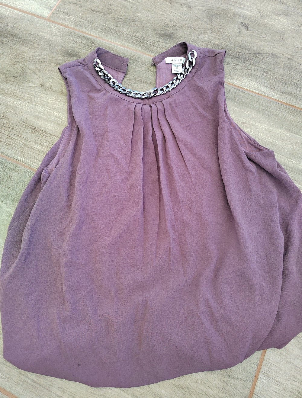 Bluse mit Kette