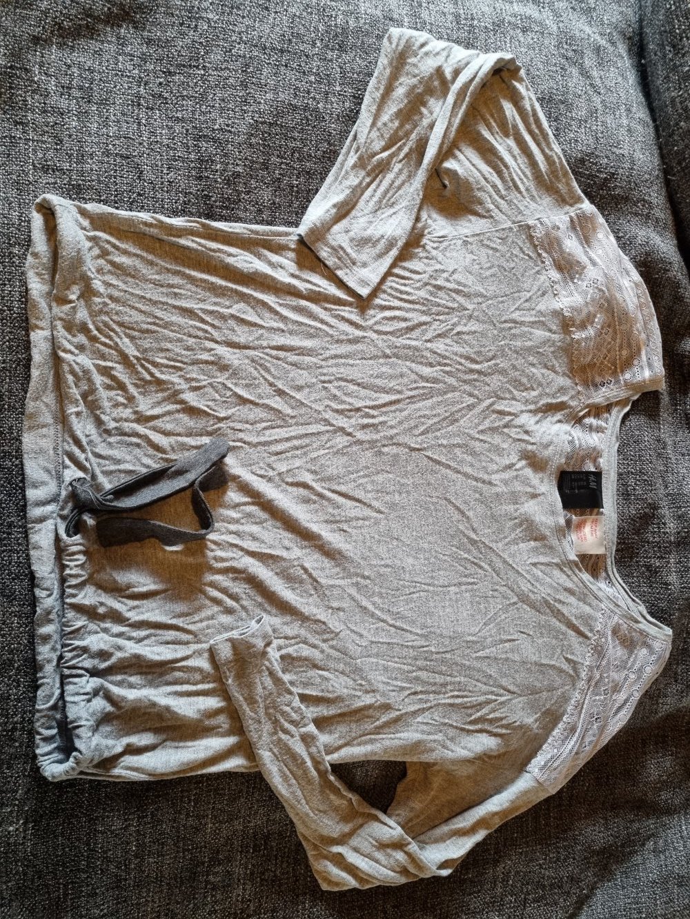 3/4 Arm Oberteil mit Spitze und schönen Details 