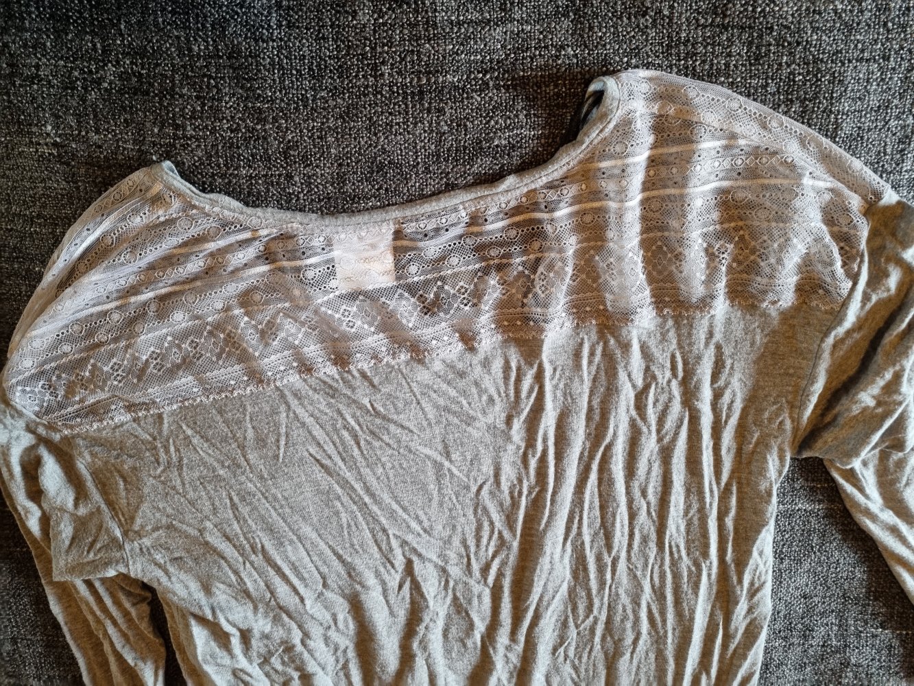 3/4 Arm Oberteil mit Spitze und schönen Details 