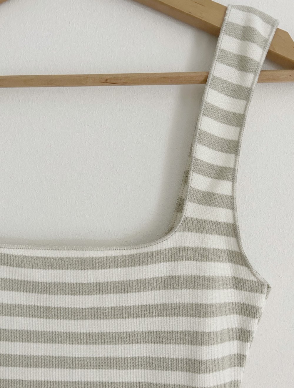 Gestreiftes Kleid von Zara in S Neu