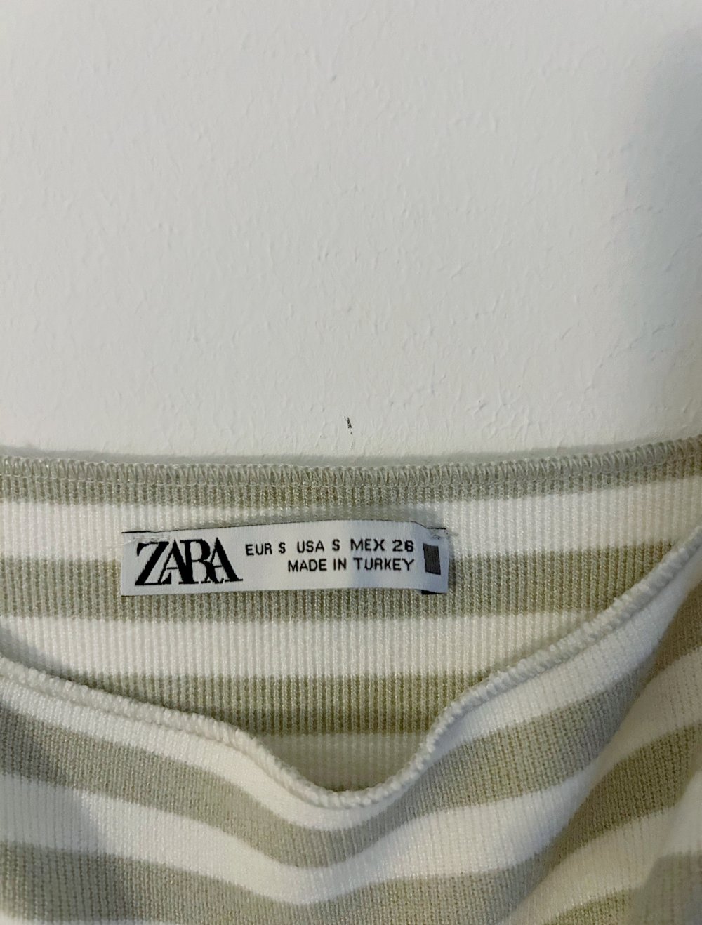 Gestreiftes Kleid von Zara in S Neu