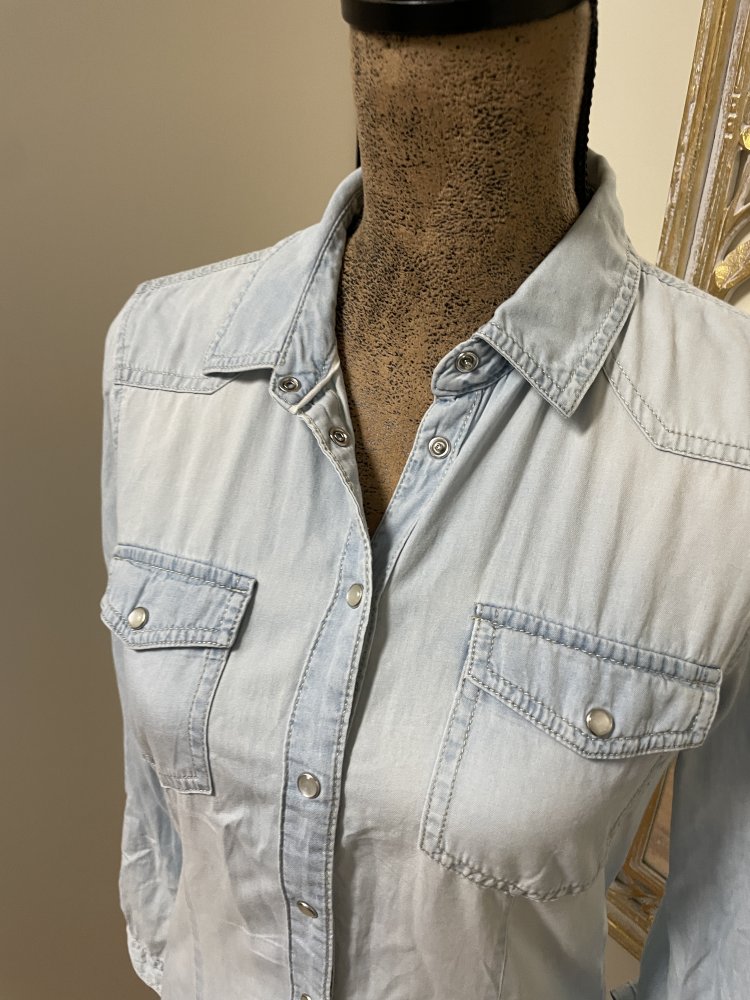 Jeanshemd / Jeansbluse / Jeansjacke ONLY mit heller Waschung