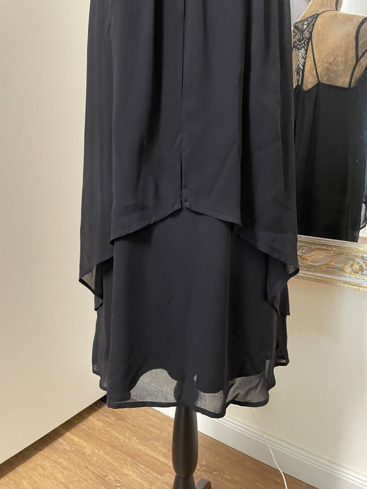 Leichtes Kleid / Partykleid / Cocktailkleid mit Perlen und Pailletten Esprit - NEU