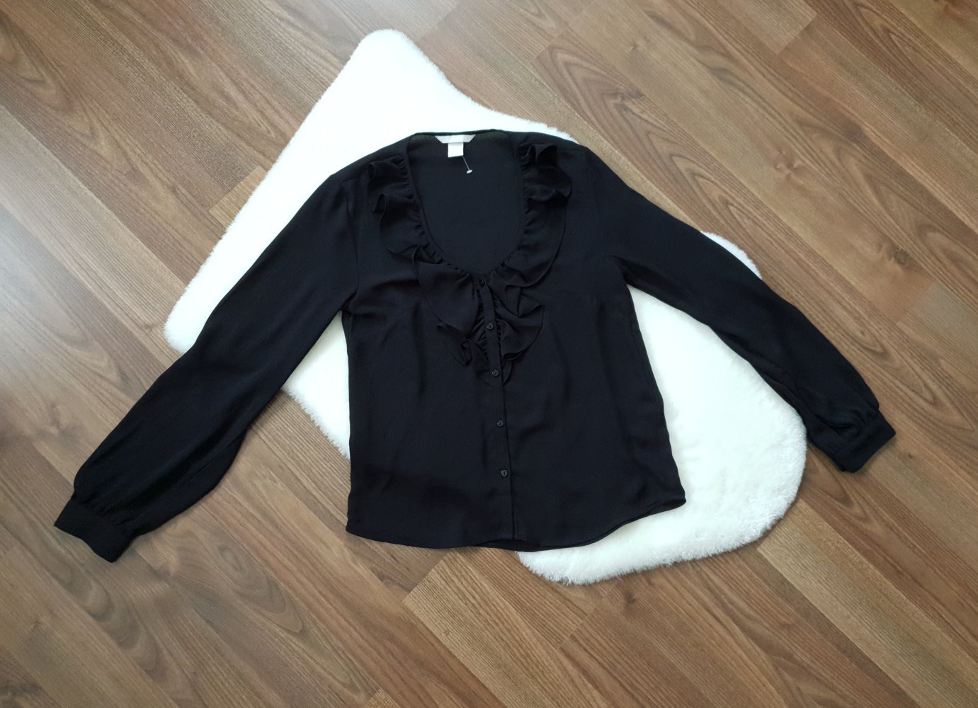 Schwarze Bluse mit Volant Gr. 32 | XXS H&M Volantkragen