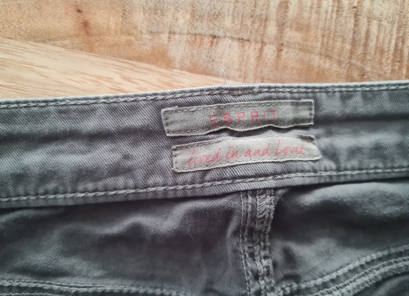 Grau gepunktete Hose Esprit Gr. 38 L 32