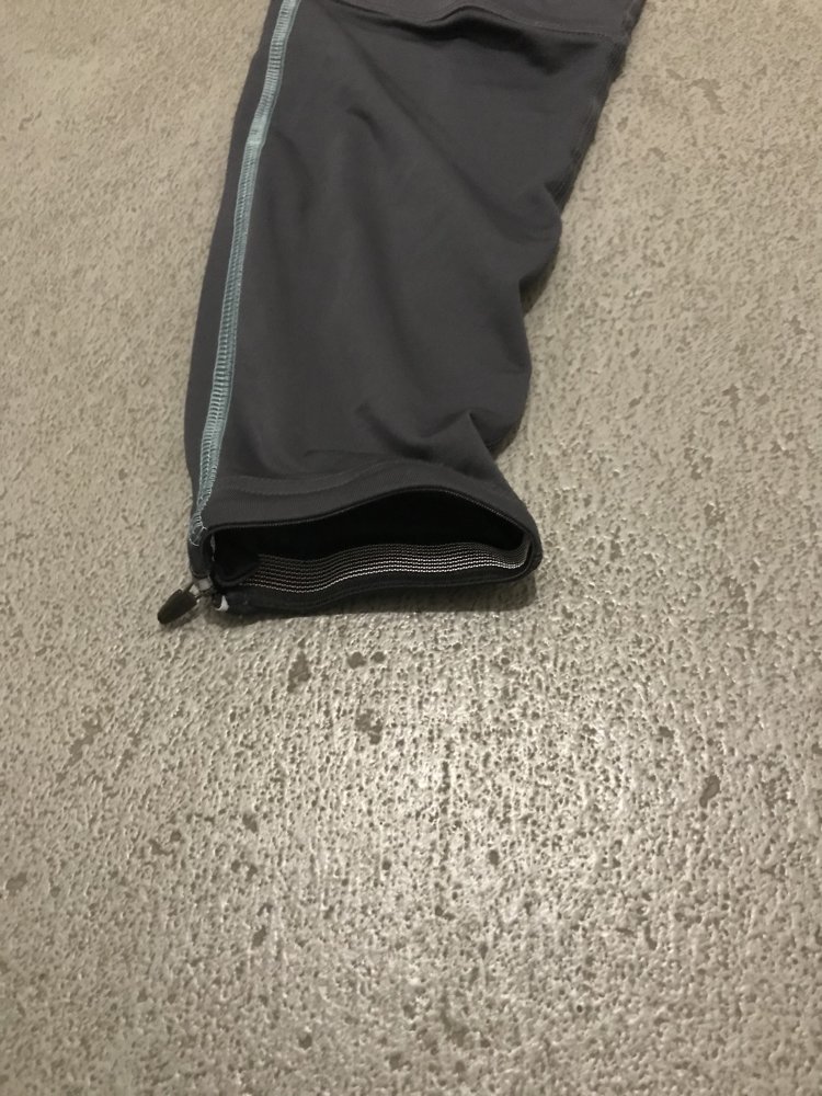 Graue Sportleggings