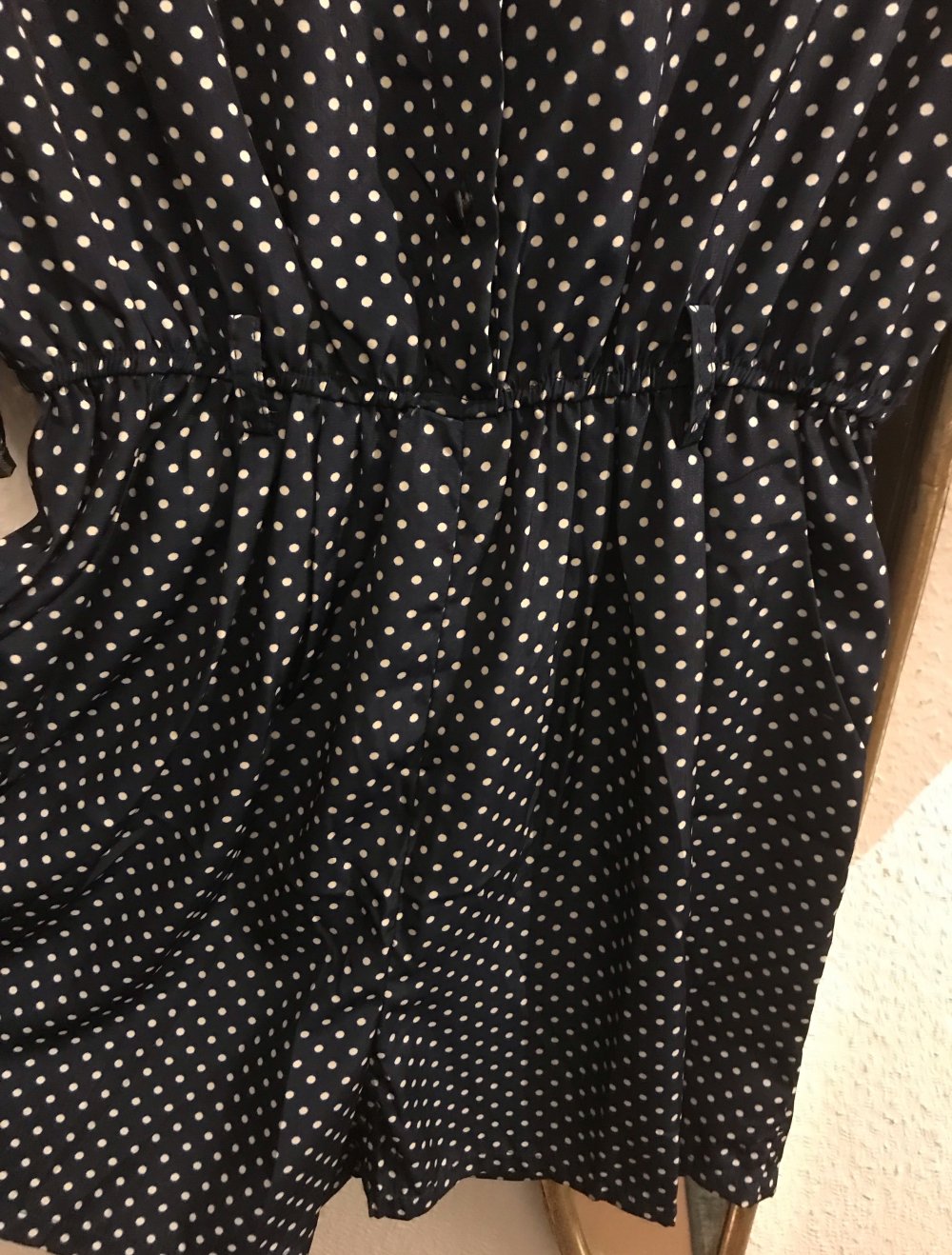 Gepunkteter Jumpsuit