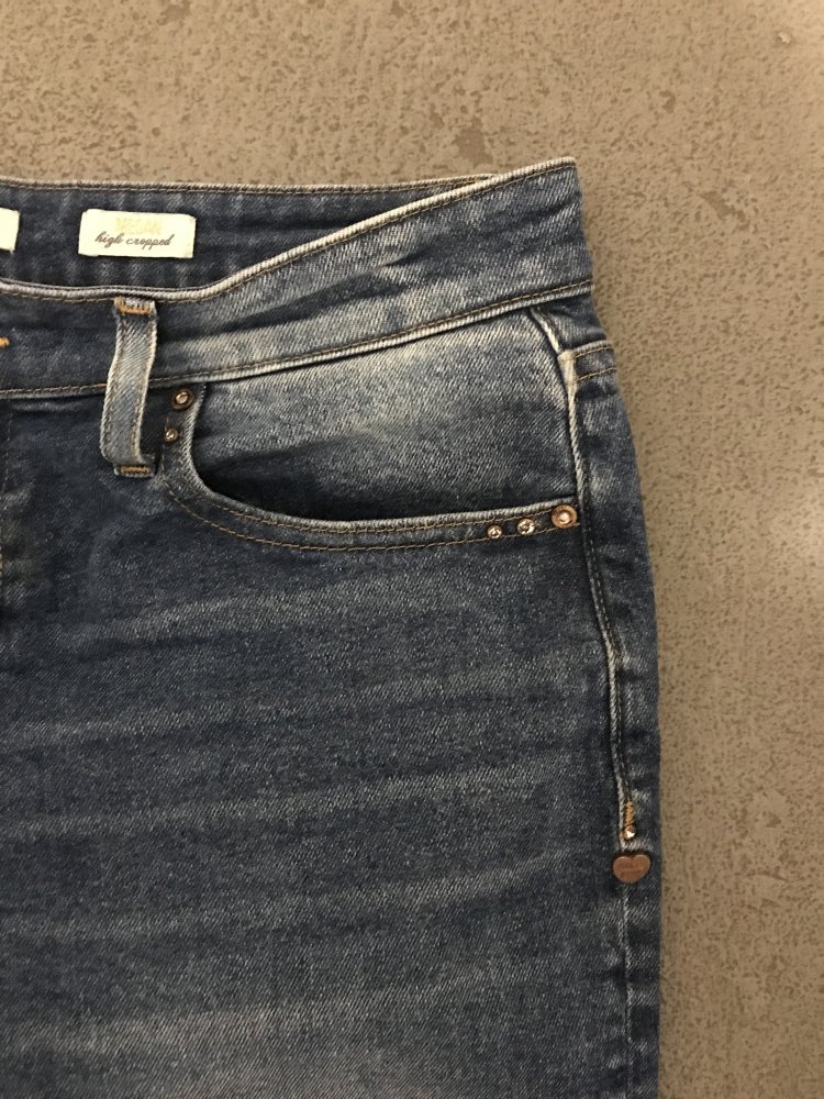 Ankle Jeans