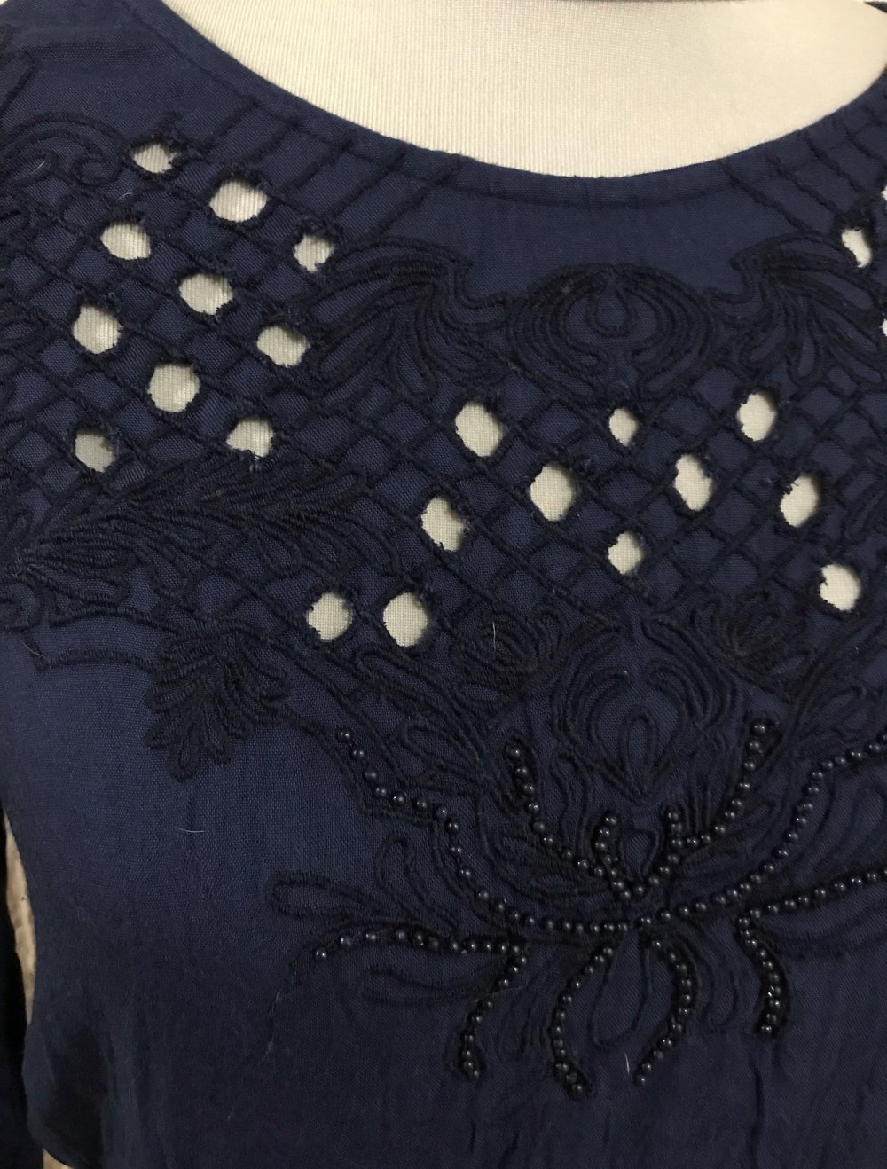 Bluse mit Lochmuster