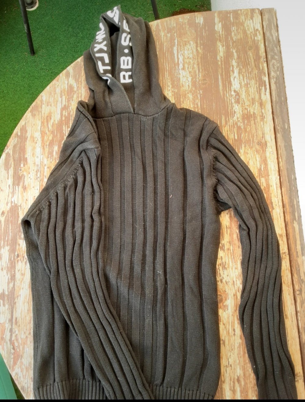 Schwarzer Hoodie