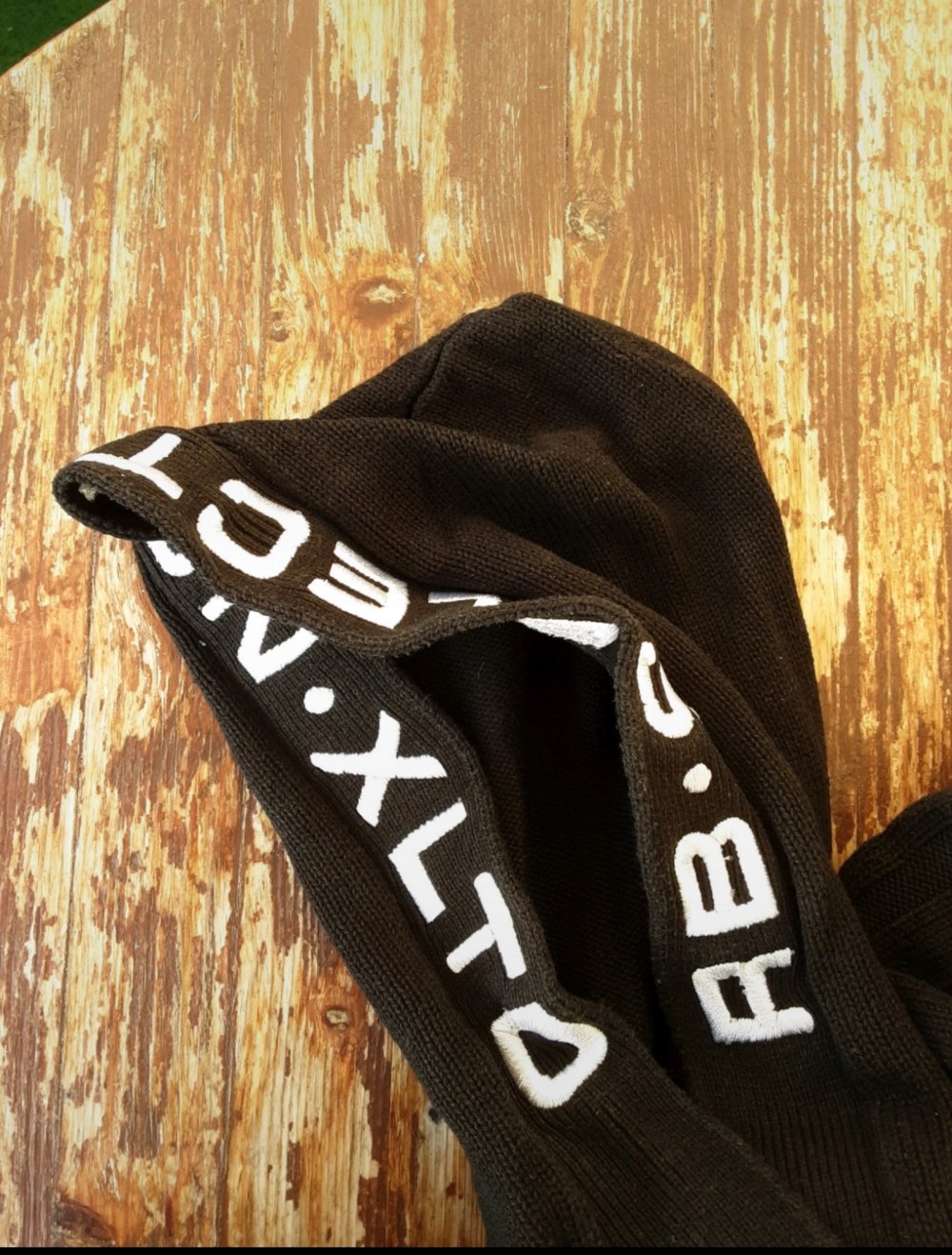 Schwarzer Hoodie
