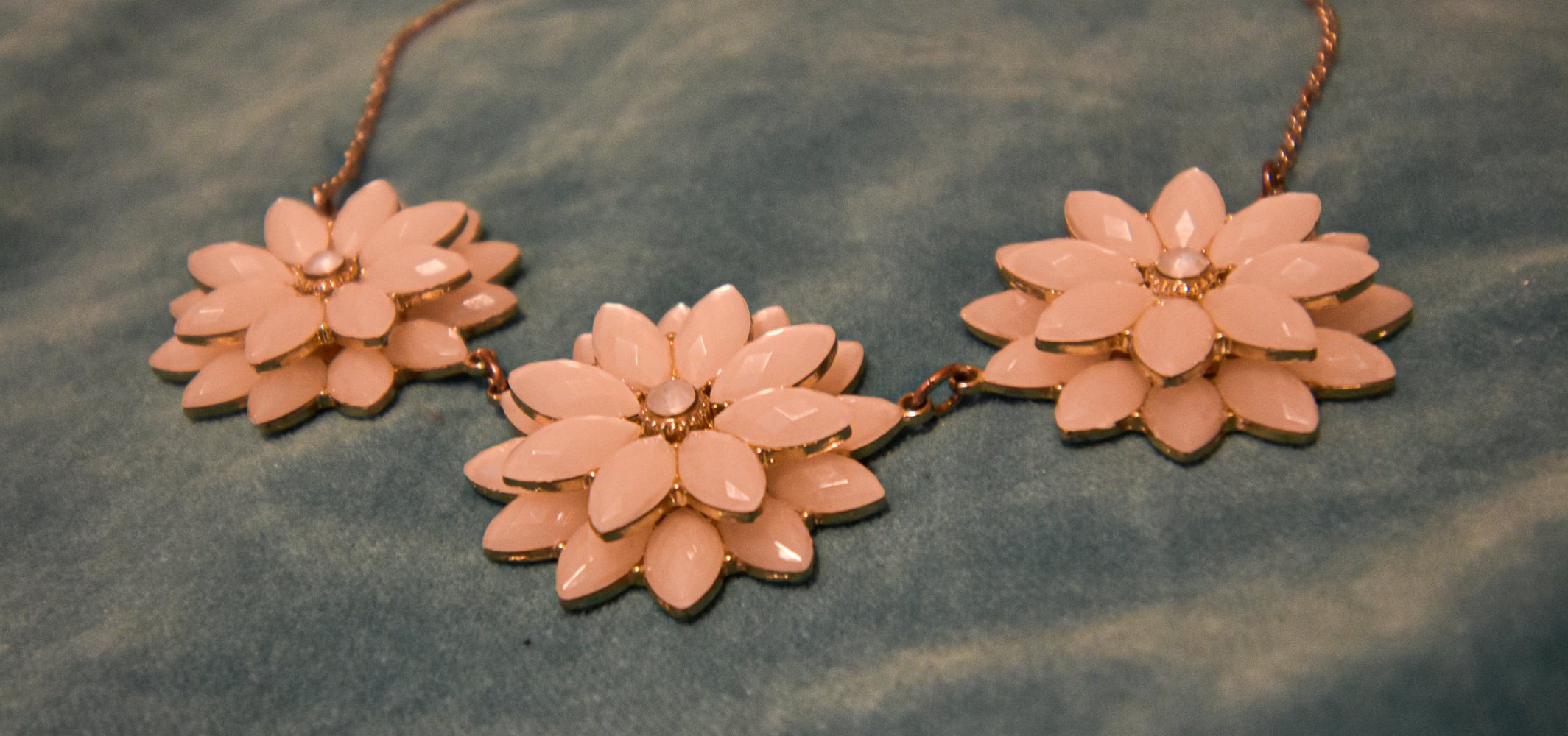 Blumenstatementkette