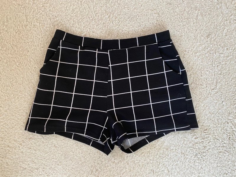 Shorts high waist schwarz Weiß Karo kariert M shein