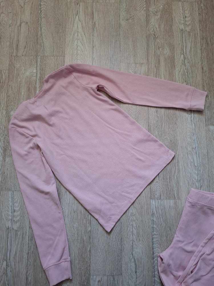 *Neuwertiger* Schlafanzug in Rosa  Größe 134 / 140