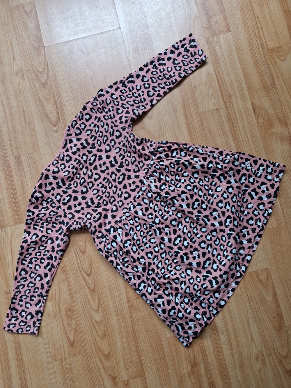 Kleid mit Muster 