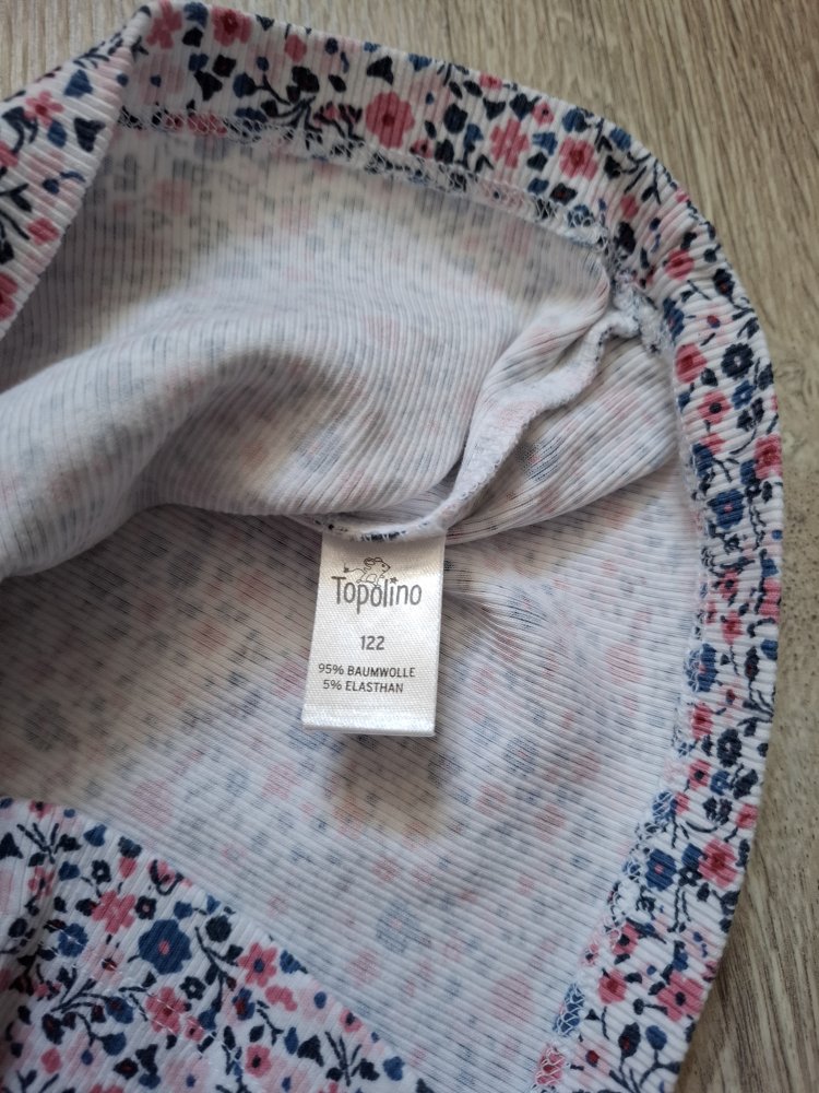*Neuwertiges* Langarmshirt mit Blumen 