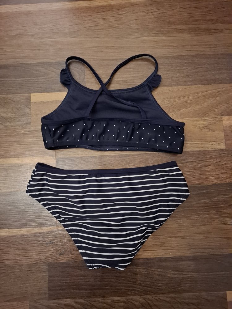 Bikini mit Punkten und Streifen  Größe 122 / 128