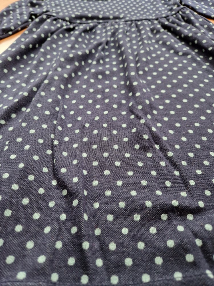 Gepunktetes Kleid 