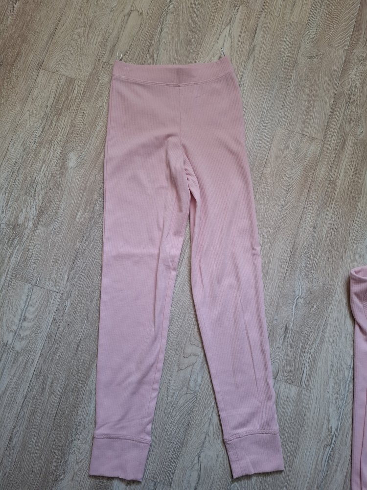 *Neuwertiger* Schlafanzug in Rosa  Größe 134 / 140
