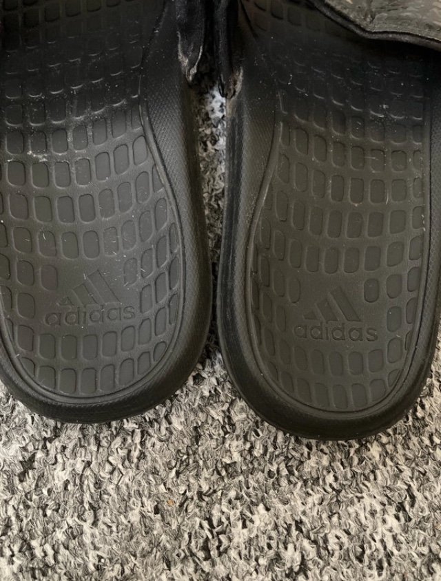 Slides von Adidas