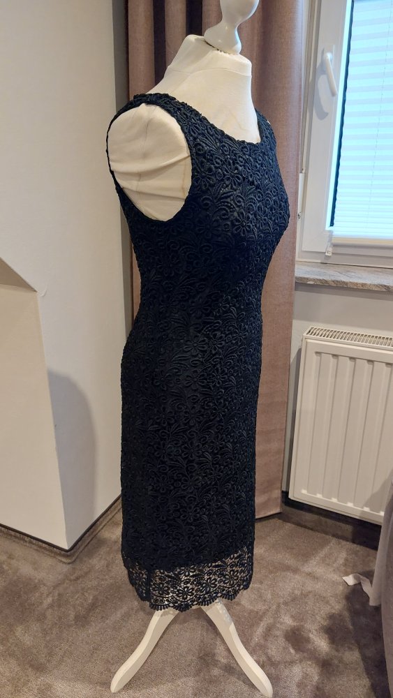Wunderschönes Abendkleid, Etuikleid