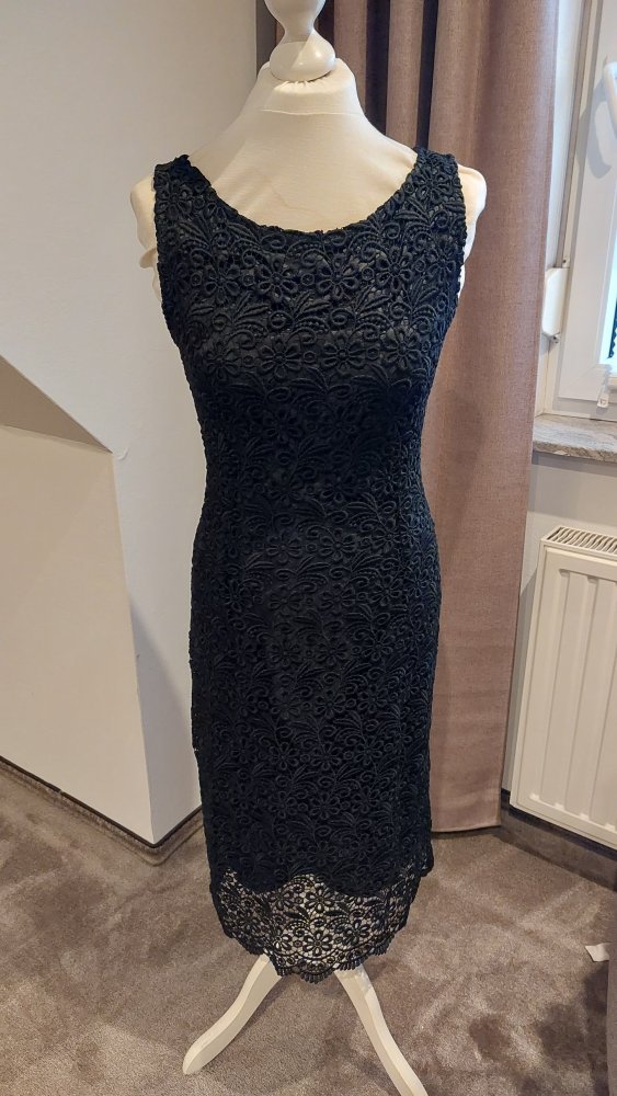 Wunderschönes Abendkleid, Etuikleid