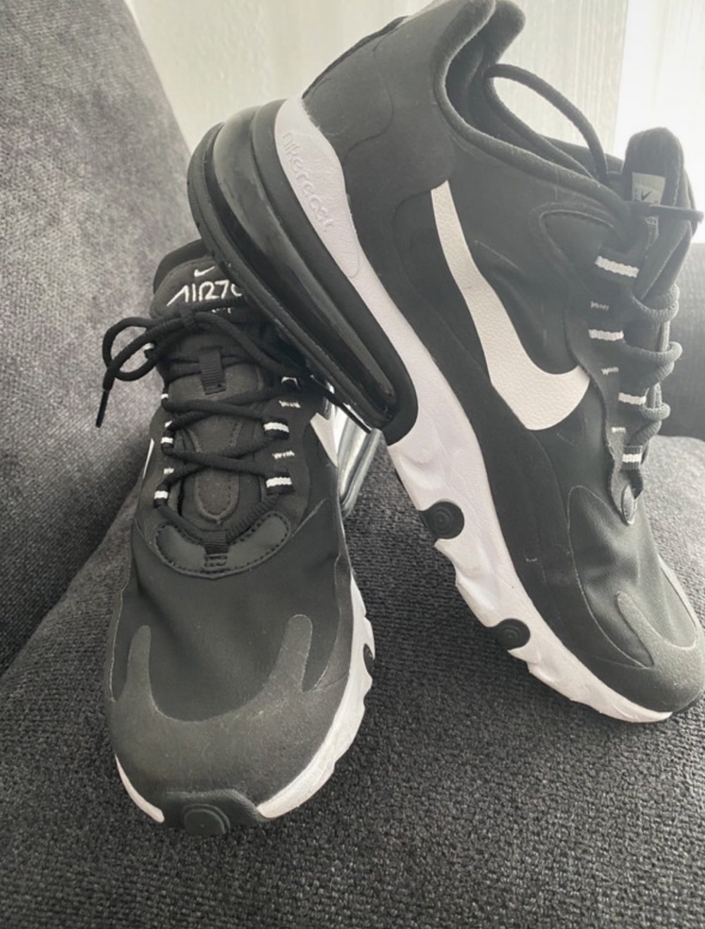 Nike Air React 270
