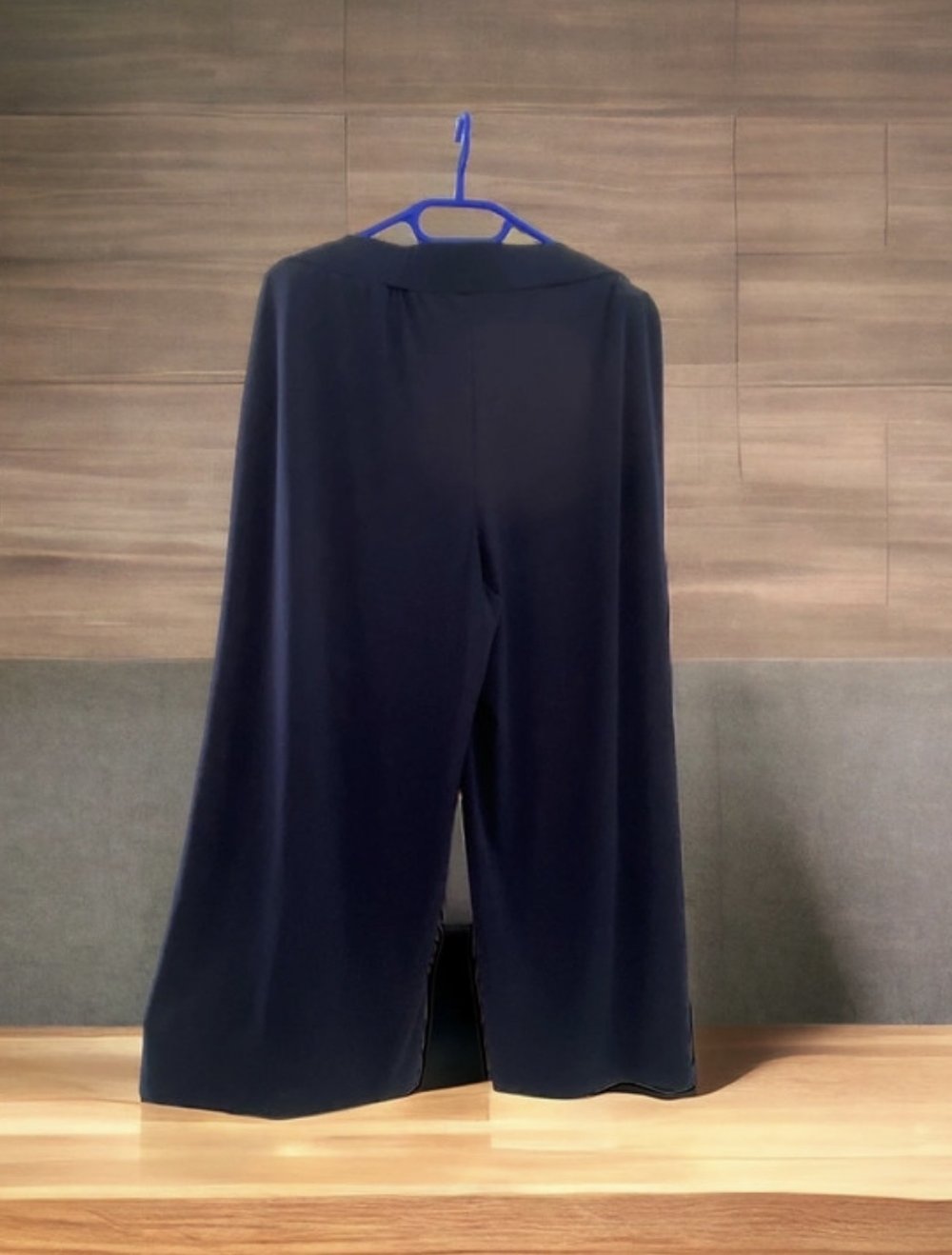 Schöne breite Hose