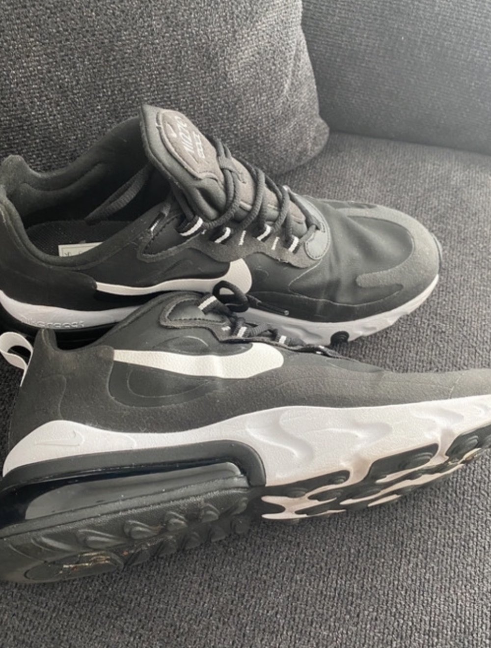Nike Air React 270