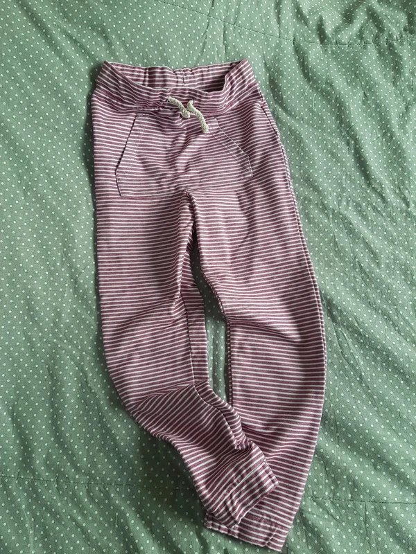  NEUWERTIG! Jako-o Sweathose Jogger Gr 128/134 Mädchen, Hose bequem, Sommer, Pumpi,