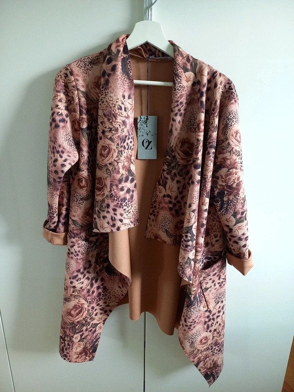 NEU! Blogger Oz Fashion Jacke, Kurzmantel Gr 38/40, M, L, Zipfel, made in Italy, floral, braun Herbst