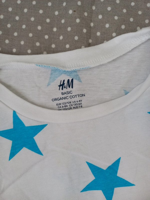 TOP ZUSTAND! H&M Sterne Shirt Gr 122/128, Junge, weiss, blau, Sommer, Kurzarm