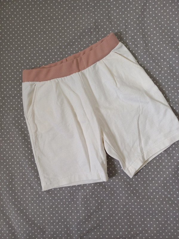 Little Ones Shorts Gr 134/140 Mädchen, creme, Sweat Hose, Sommer