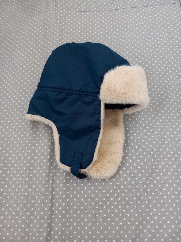 FAST WIE NEU! H&M Winter Mütze Gr 128/134/140, Junge, navy, Fliegermütze, Ohrenklappen 