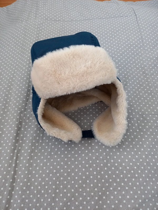 FAST WIE NEU! H&M Winter Mütze Gr 128/134/140, Junge, navy, Fliegermütze, Ohrenklappen 