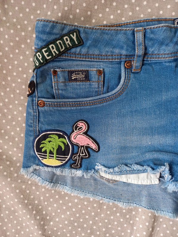 Superdry Jeansshorts Gr 32/34, XS, Damen, W 26, Hotpants, Shorts, kurze Hose, Applikation, Sommer