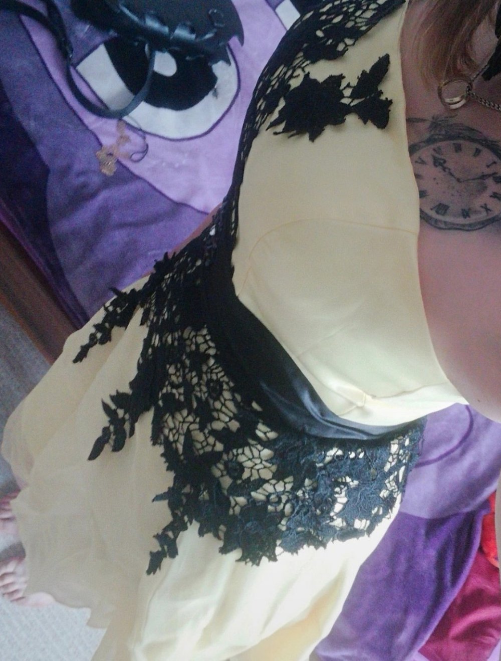 Gelbes Kleid