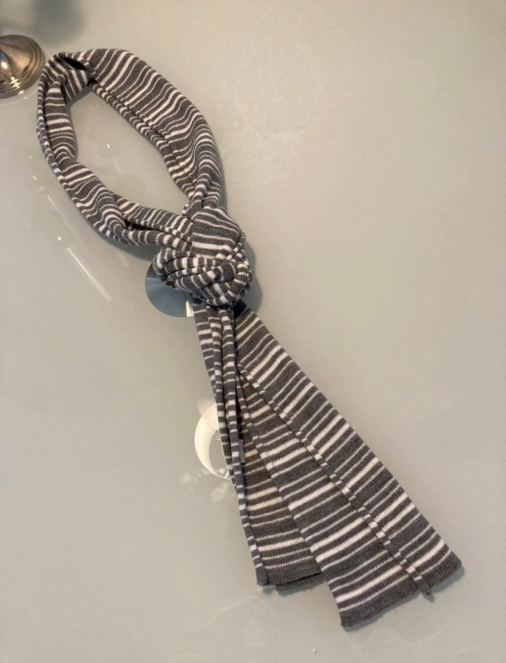 Schöner Schal Gestreift Jungen Kinder H&M Grau Weiss Kuschelig Warm Kinderschal