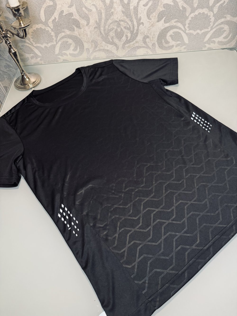 Schönes Herren T-Shirt Shirt Oberteil Kurzarm Sportlich Sport M Top Schwarz