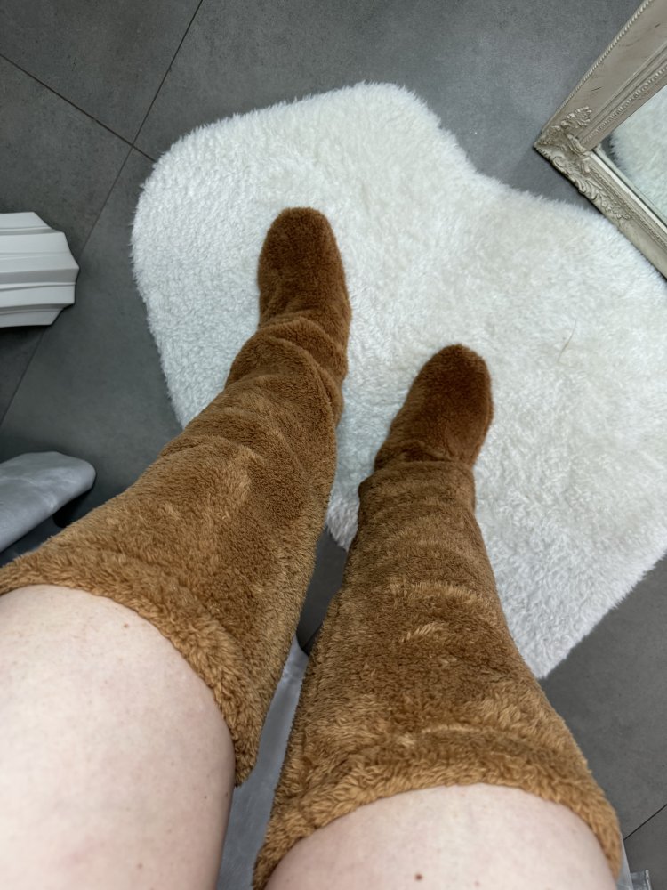 Schöne Teddy Stulpen Socken lang warm kuschelig Plüsch Overknee Winter Herbst