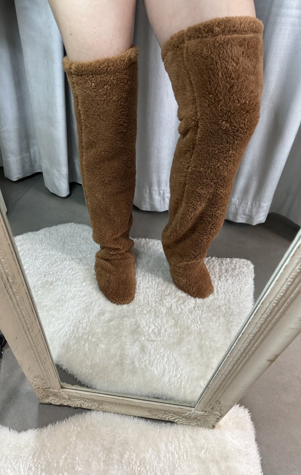 Schöne Teddy Stulpen Socken lang warm kuschelig Plüsch Overknee Winter Herbst