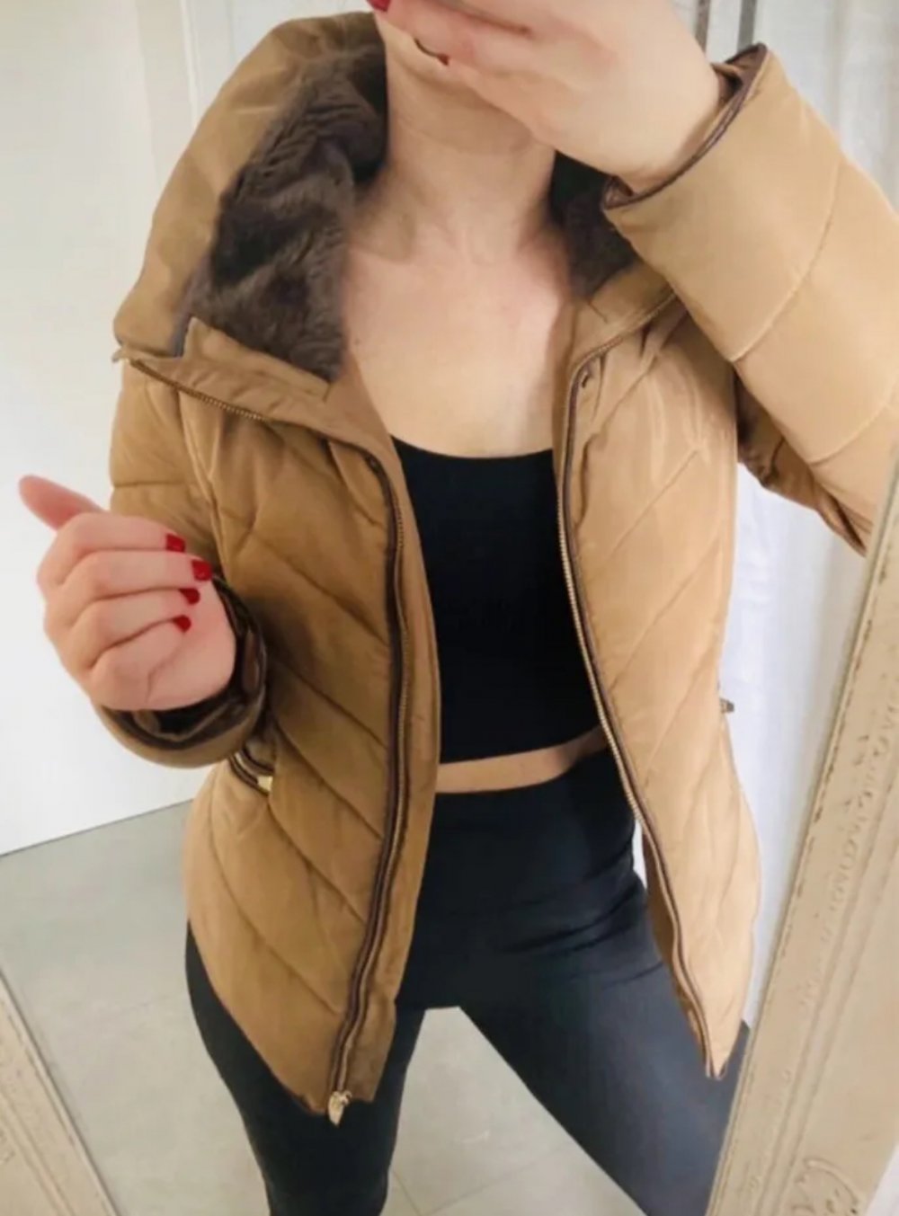 Schöne Steppjacke Jacke Gesteppt Übergangsjacke Kunstfell Fellkragen Zara Basic