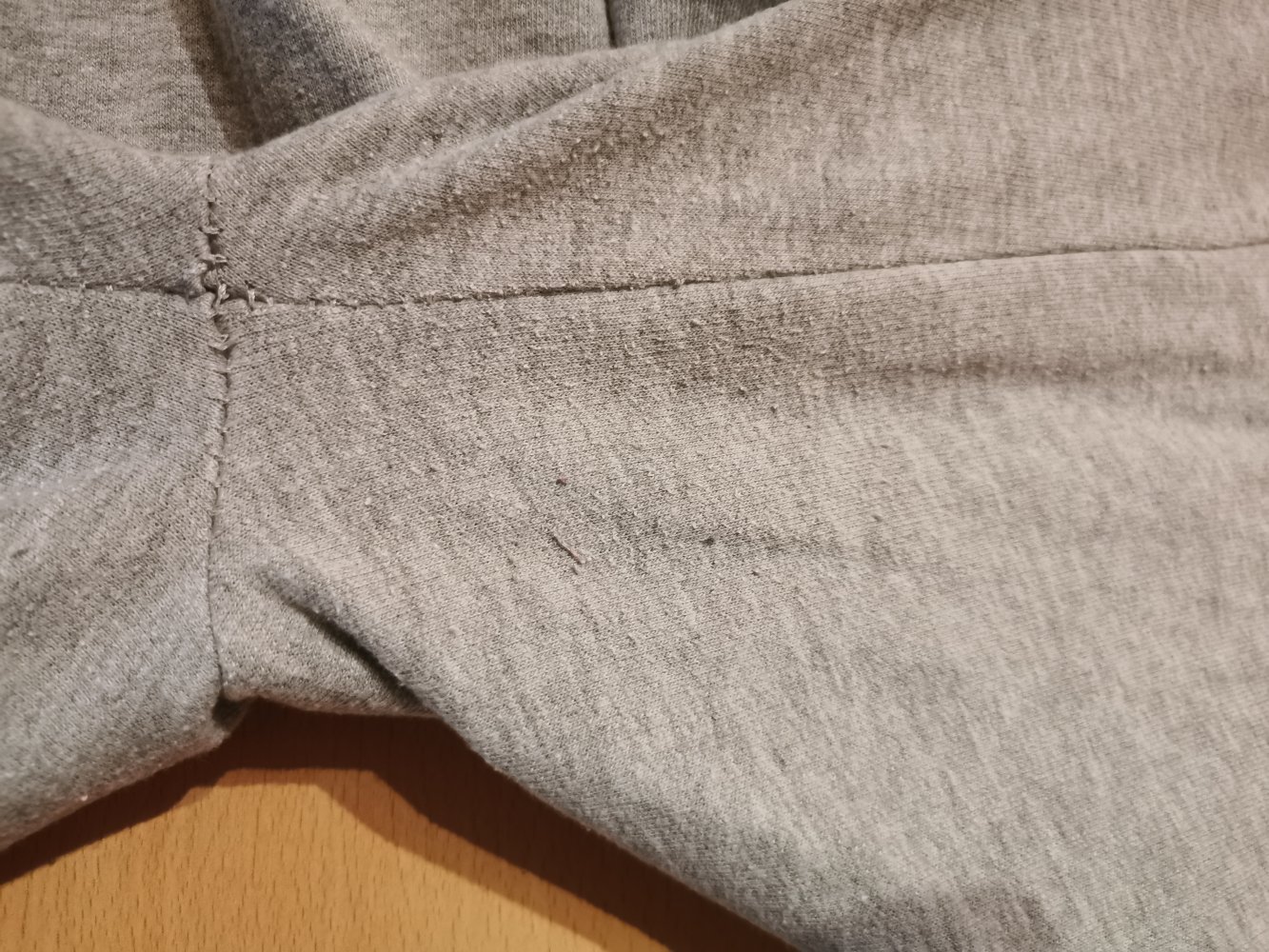 graue Sweathose (Gr. 46)
