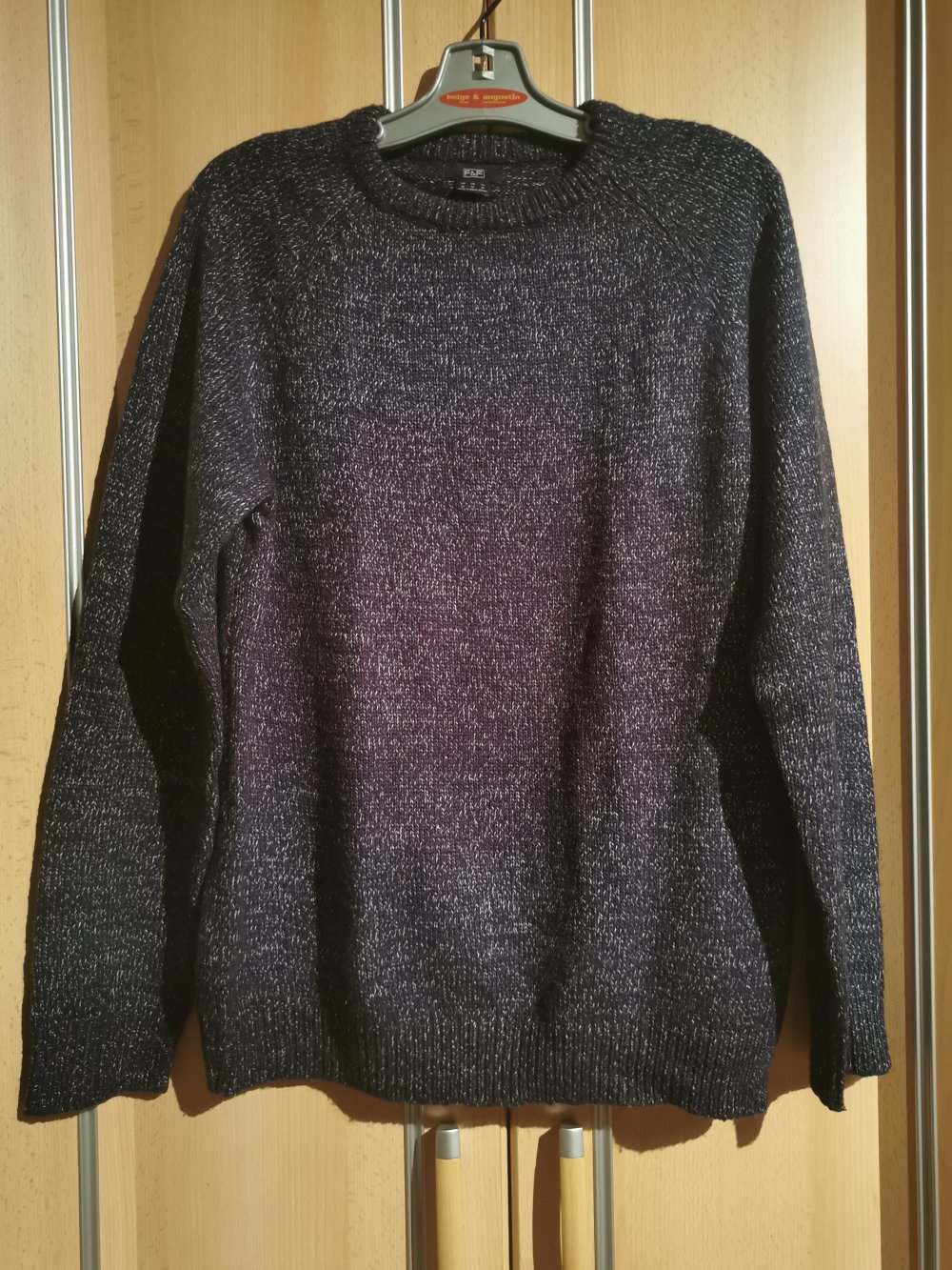 dunkelblauer Pullover (Gr. M)