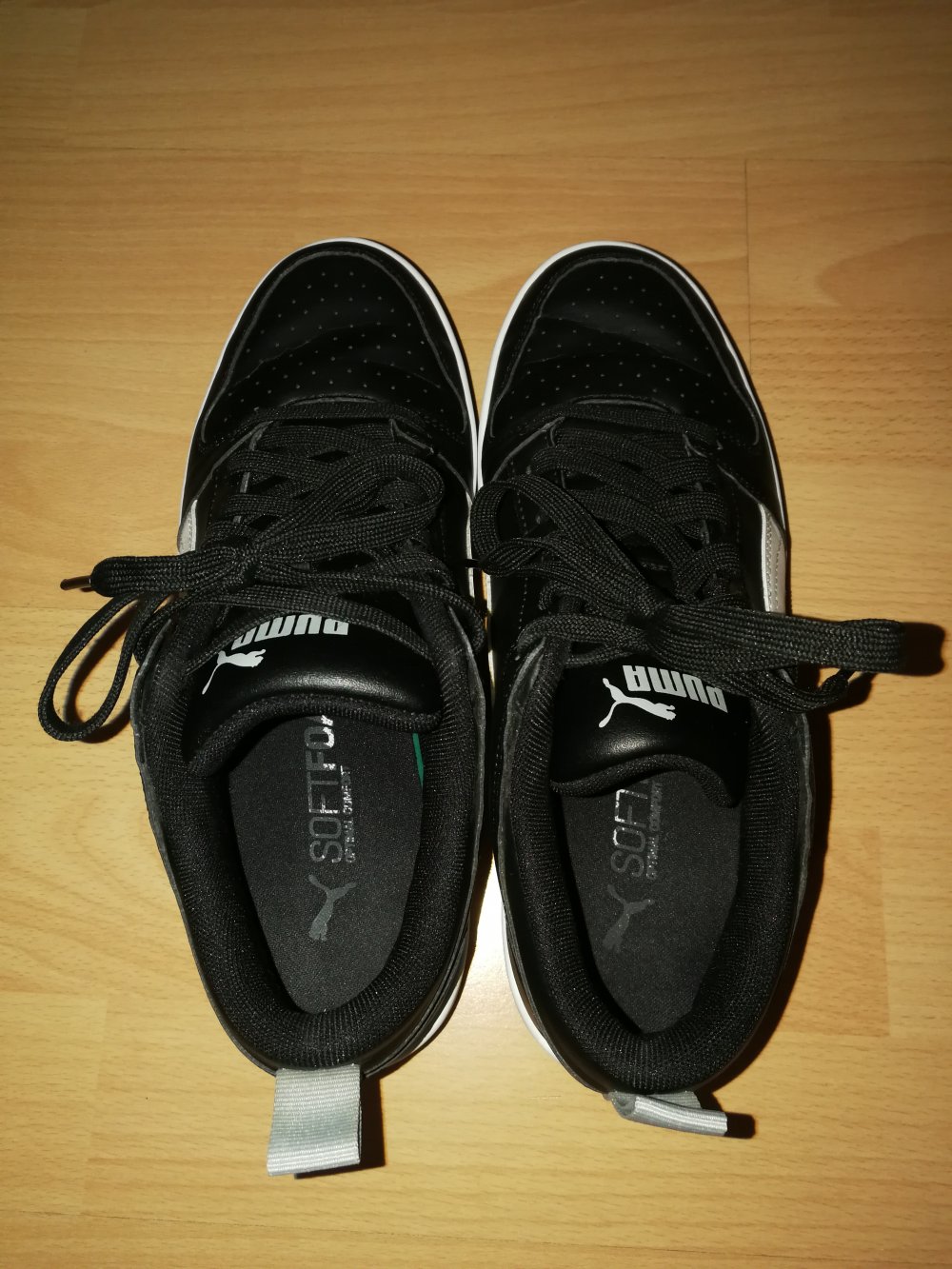 Sneaker von Puma (Gr. 40,5)